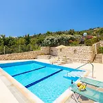 Skala *
